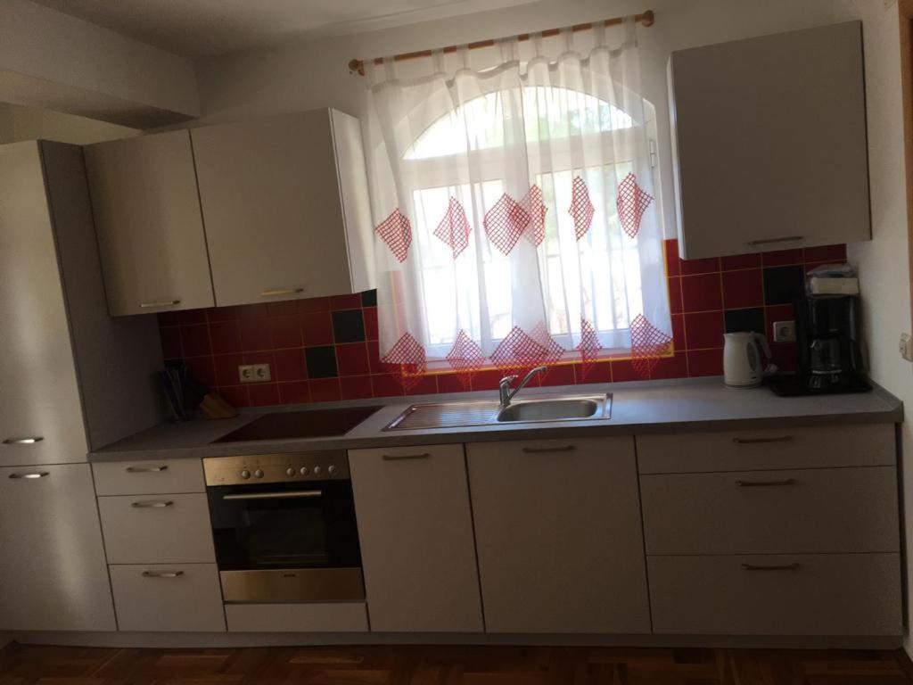 Apartman Put Svete Kate Raslina Luaran gambar